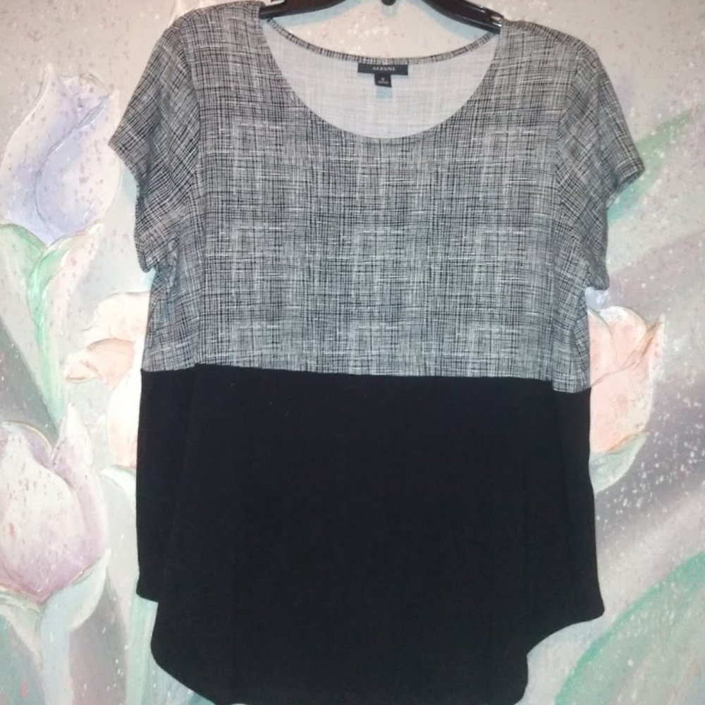 Alfani Gray and Black Top size Medium